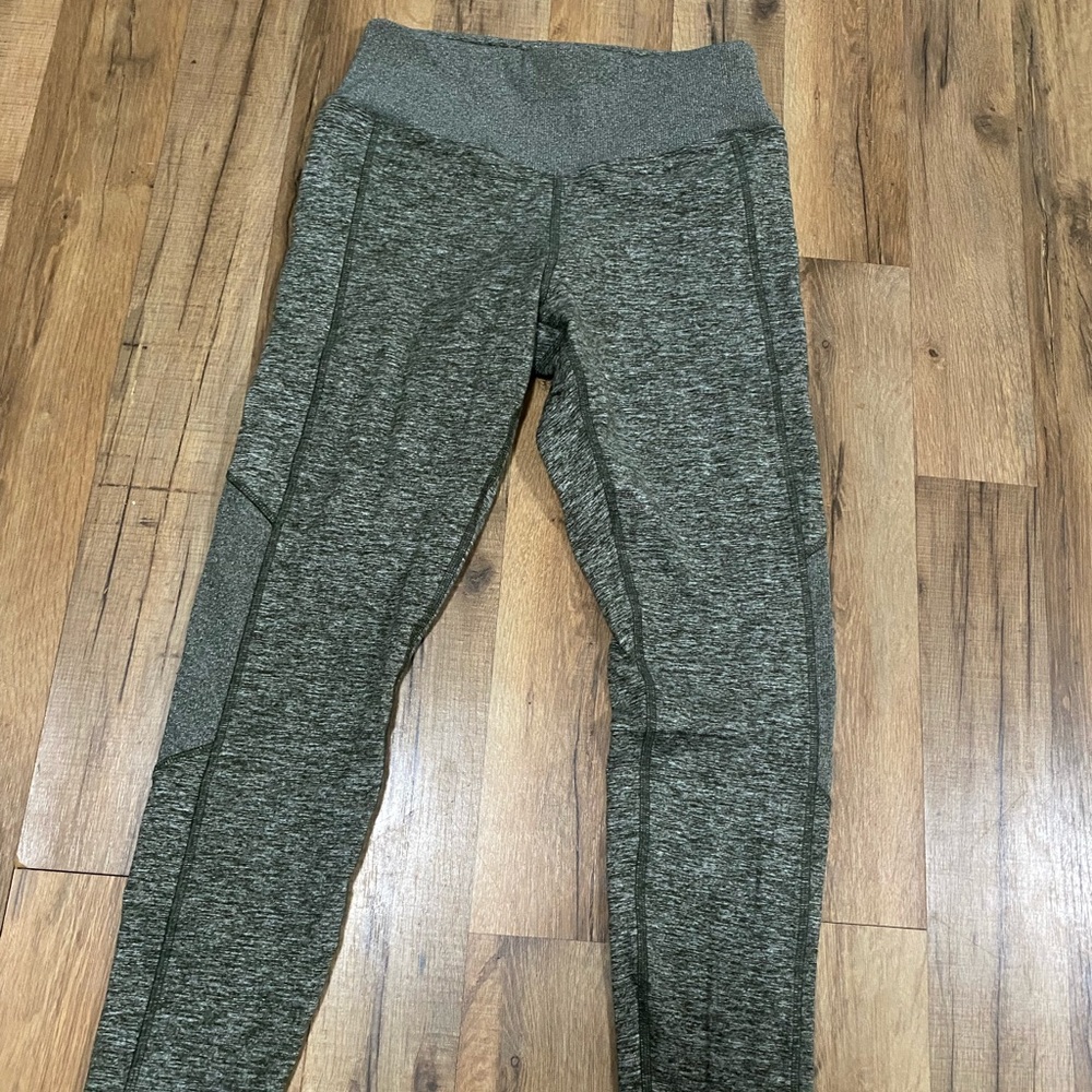 Victoria’s Secret Pink leggings